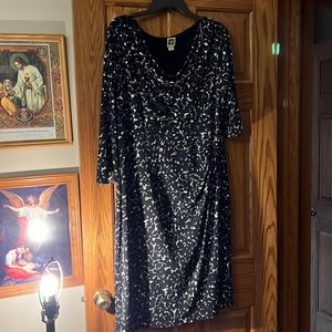 Black, grey and white print dress